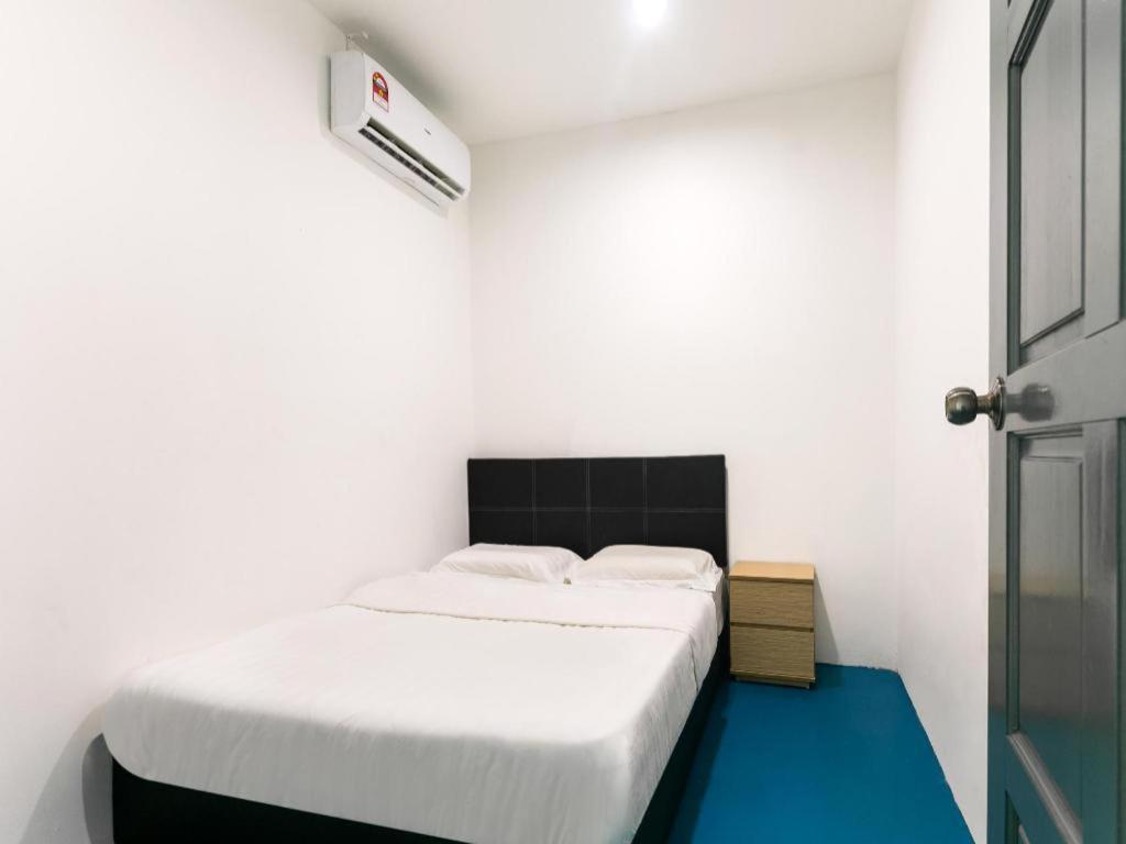 Spot On 89726 Capsule Inn Kota Kinabalu Buitenkant foto